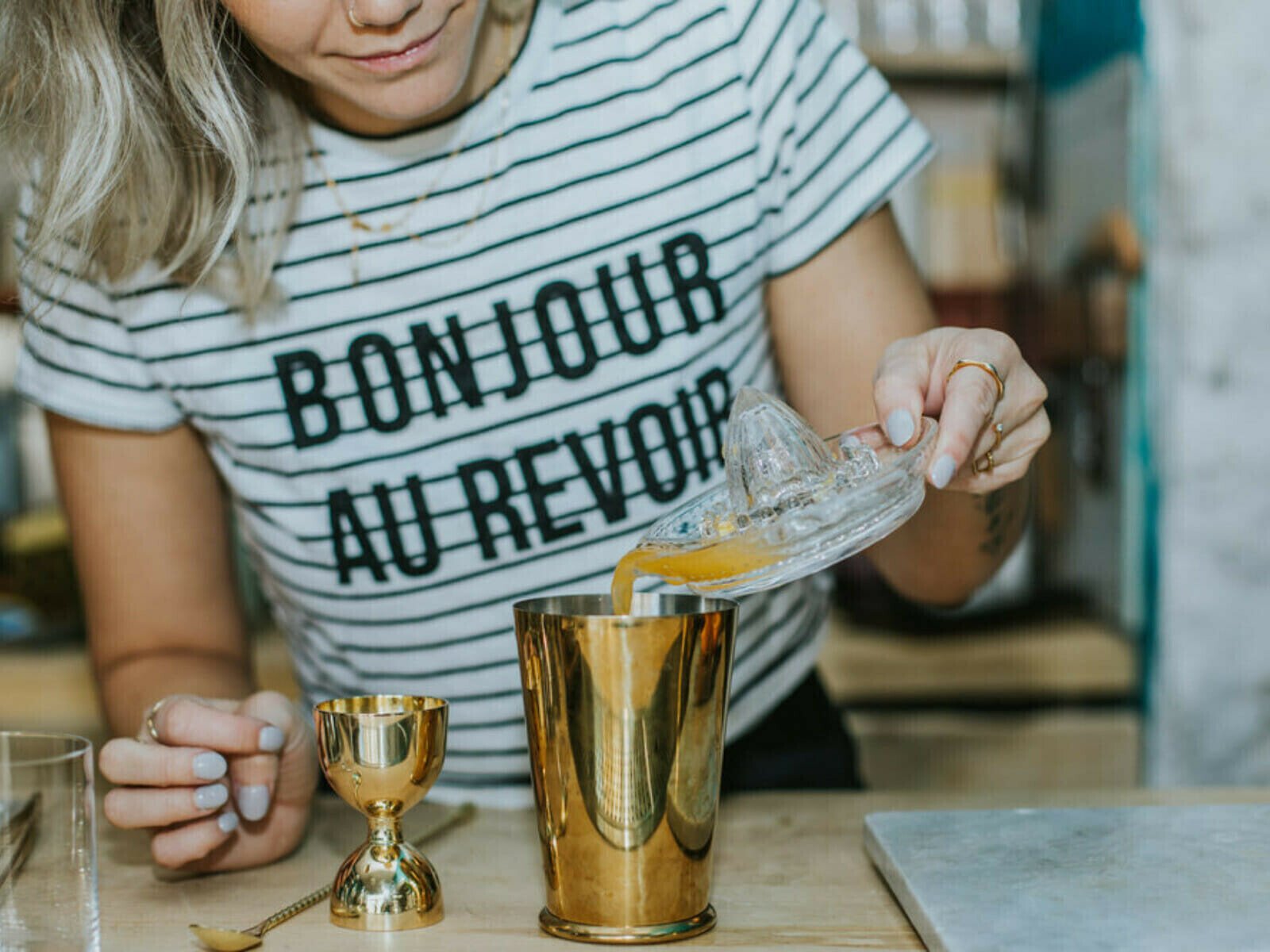 THE HEALTHY HEDONIST'S GUIDE TO MINDFUL DRINKING