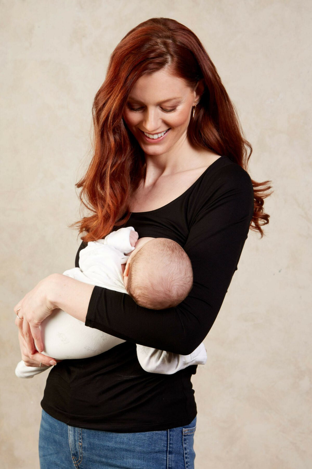 EcoVero™ Long Sleeve Breastfeeding Top